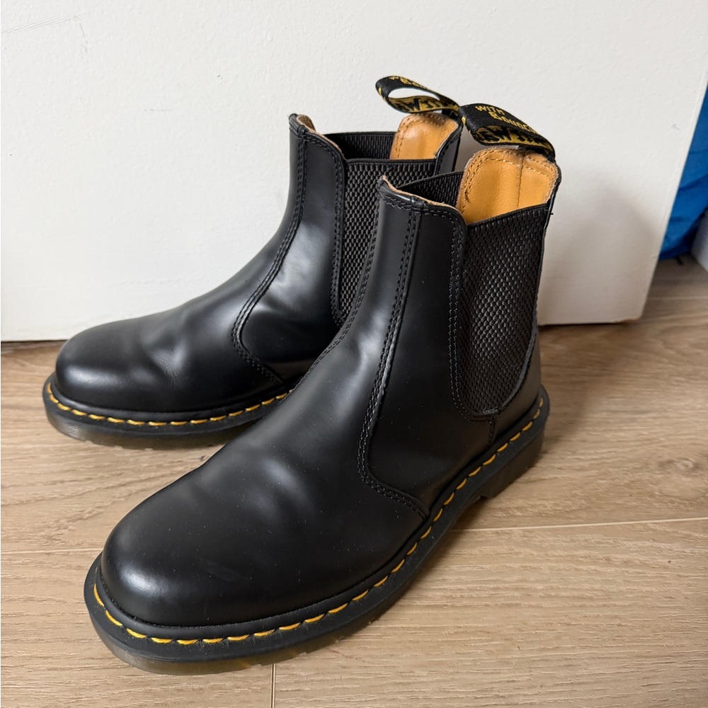 Dr. Martens 2976 Chelsea Boots
